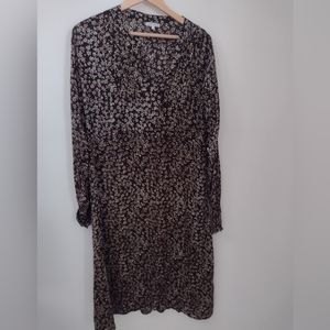 Flowy, floral long sleeve dress